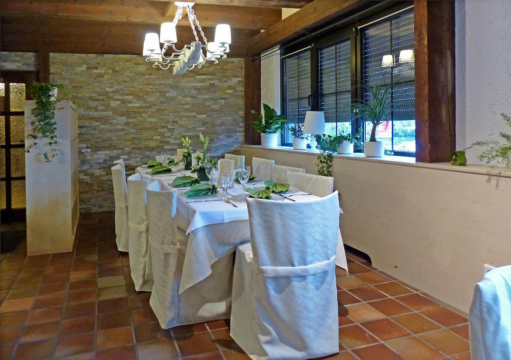 Hotel-Restaurant Schwyzerhuesli Viernheim Exterior foto
