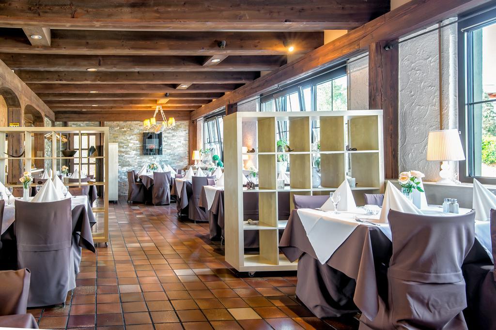 Hotel-Restaurant Schwyzerhuesli Viernheim Exterior foto