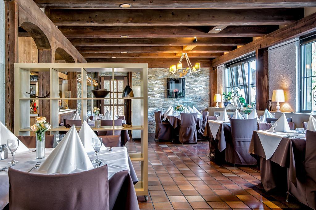 Hotel-Restaurant Schwyzerhuesli Viernheim Exterior foto